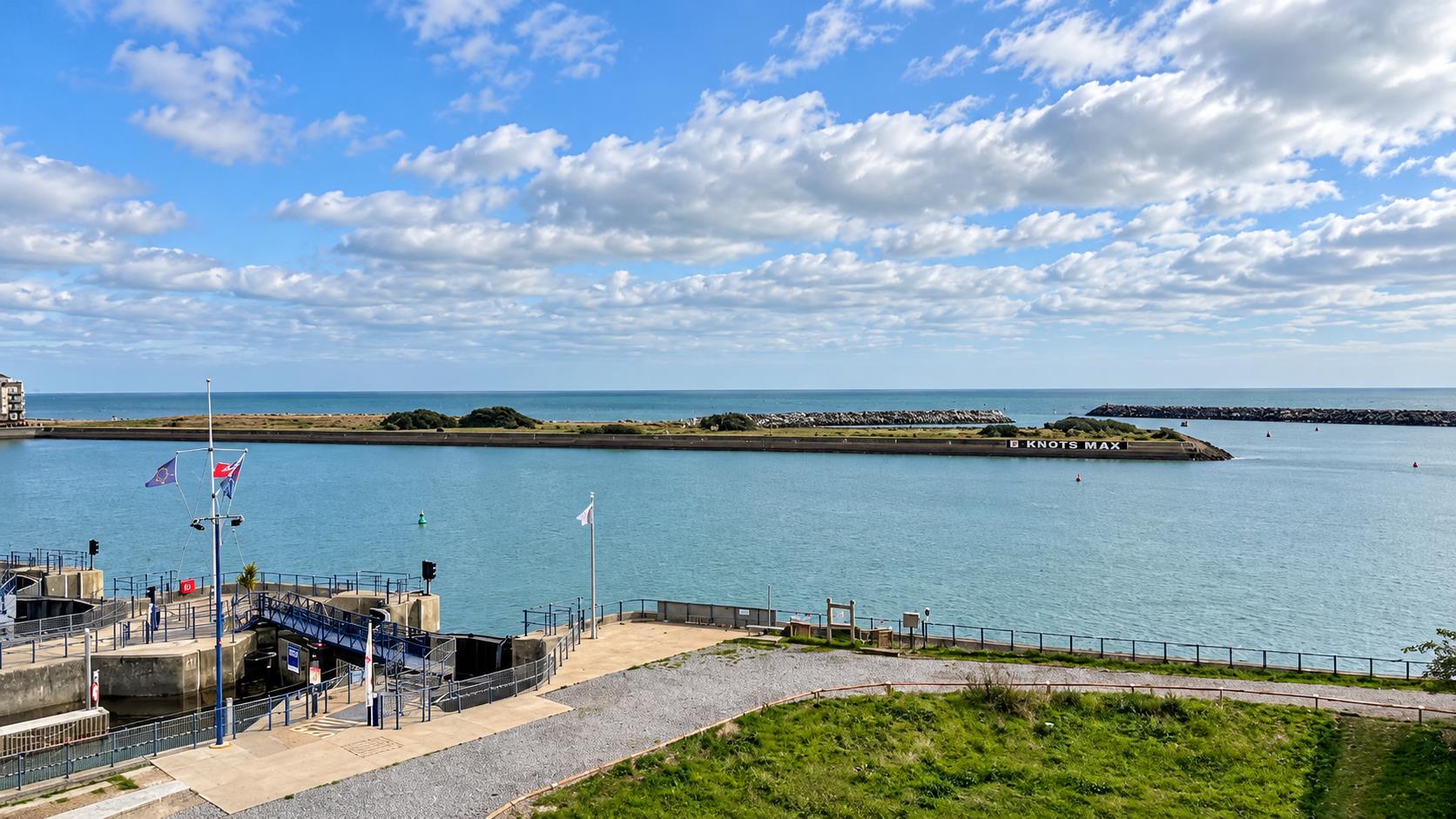 Bermuda Place, Sovereign Harbour, Eastbourne